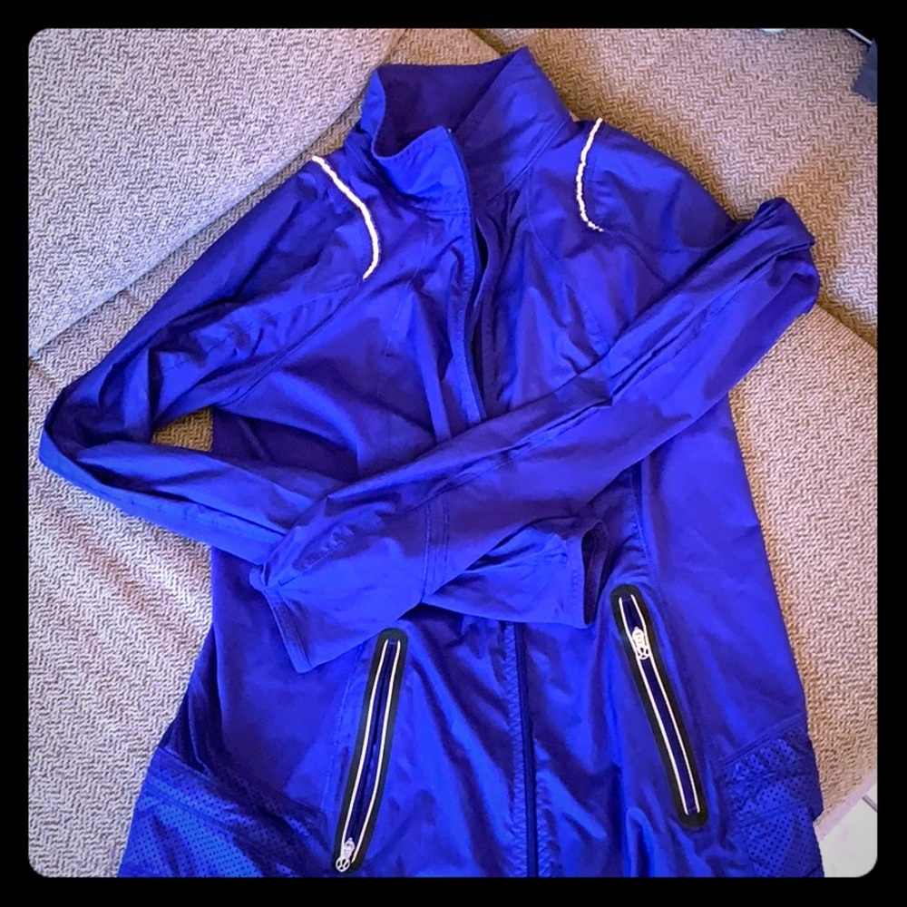 Lululemon running jacket size 6